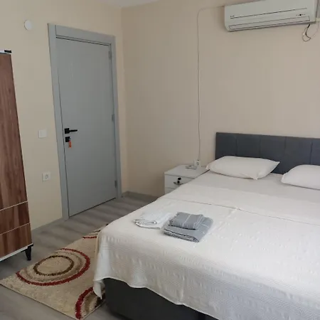 Ugem Bed & Breakfast *